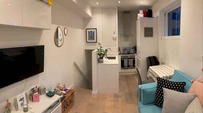 1 Bedroom Flat To Rent In Electric Avenue, Brixton, London, SW9