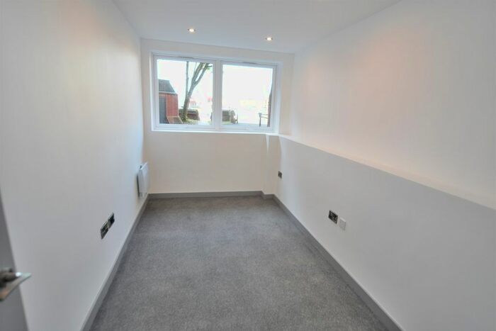 2 Bedroom Flat To Rent In Church Street, Wolverhampton, WV2