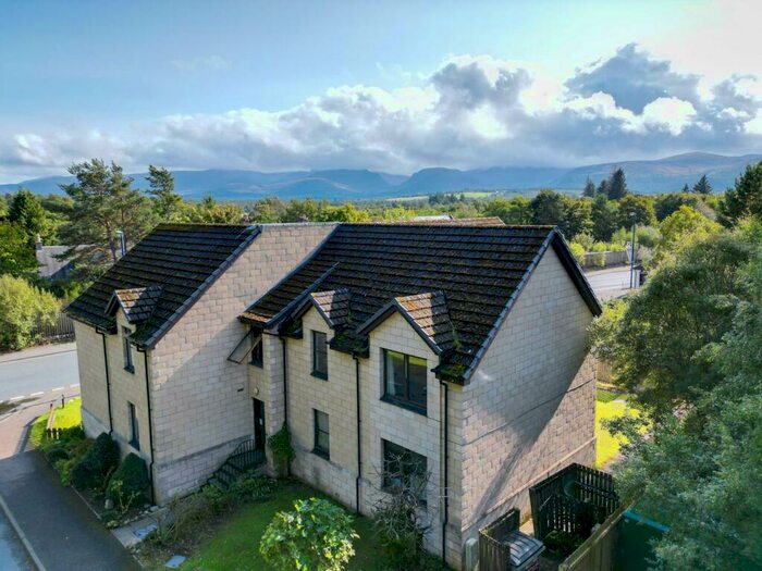2 Bedroom Apartment For Sale In Grampian Court, Aviemore, PH22