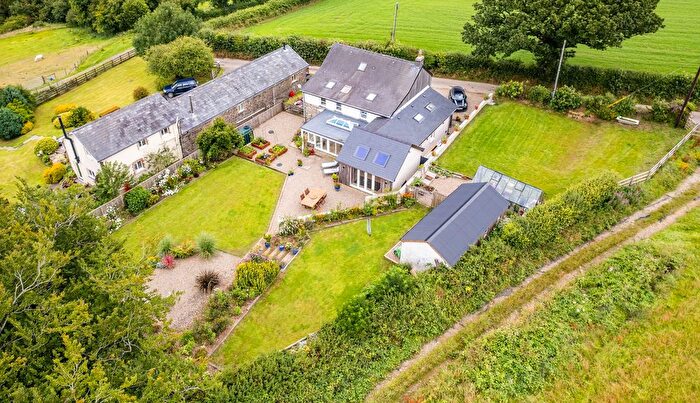 4 Bedroom Detached House For Sale In Blaenllanarth, Mydroilyn, Lampeter, SA48