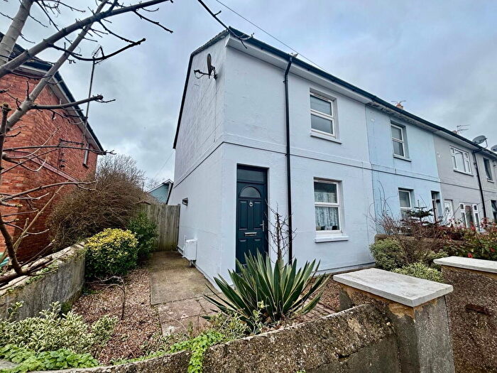 2 Bedroom End Of Terrace House To Rent In Rye Street, Eastbourne, BN22