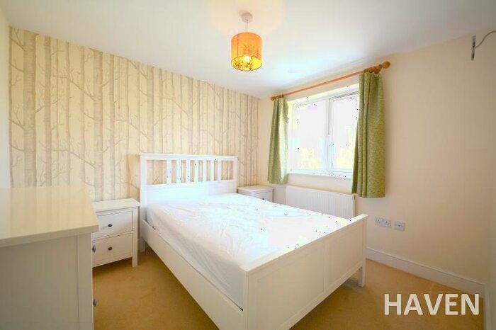 2 Bedroom Flat To Rent In Lorraine Court, East Finchley, N2
