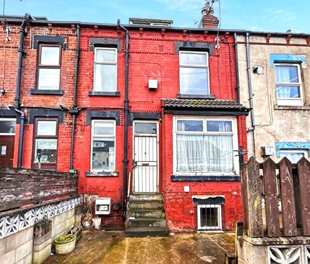 2 Bedroom Terraced House For Sale In Sutherland Terrace, Leeds, LS9