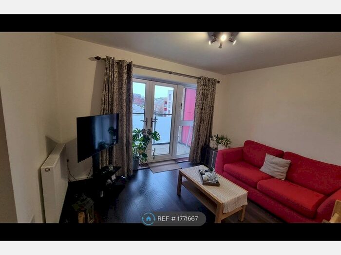 1 Bedroom Flat To Rent In Fen Street, Brooklands, Milton Keynes, MK10