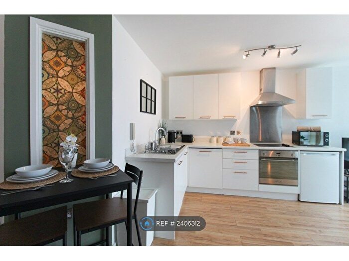 1 Bedroom Flat To Rent In Marco Island, Nottingham, NG1