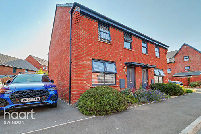3 Bedroom Semi-Detached House For Sale In Quince Avenue, Swindon, SN1
