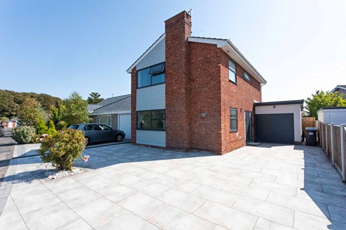 3 Bedroom Detached House For Sale In Greenwich Drive, Lytham St. Annes, FY8