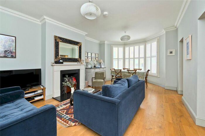 2 Bedroom Flat For Sale In Sinclair Road, London, W14