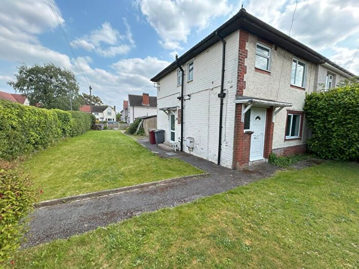 3 Bedroom Semi-Detached House To Rent In Garden Avenue, Shirebrook, Mansfield, Derbyshire, NG20