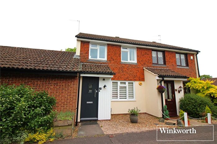 3 Bedroom Semi-Detached House For Sale In Grace Close, Borehamwood, Hertfordshire, WD6