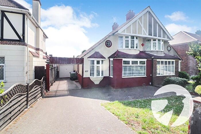 3 Bedroom Semi Detached House For Sale In Erith Road, Northumberland Heath, DA7