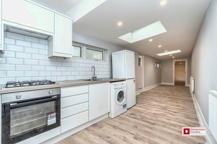 1 Bedroom Flat To Rent In Fourth Avenue, Manor Park, Newham, London, E12