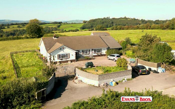 5 Bedroom Smallholding For Sale In Llanarthney, Nr Carmarthen, SA32