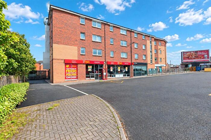 2 Bedroom Apartment For Sale In Cadzow Bridge Square, Hamilton, ML3