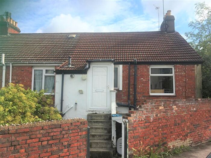 2 Bedroom Flat To Rent In Ladysmith Road, Brighton, BN2