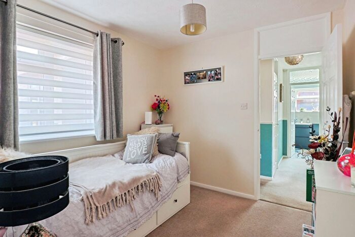 4 Bedroom Bungalow For Sale In Halstock Crescent, West Canford Heath, Poole, Dorset, BH17 - Photo 8