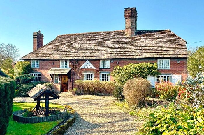 4 Bedroom Detached House For Sale In Durbans Road, Wisborough Green, RH14