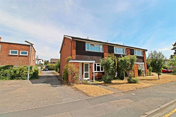 1 Bedroom Maisonette For Sale In Saffron Court, Biggleswade, SG18