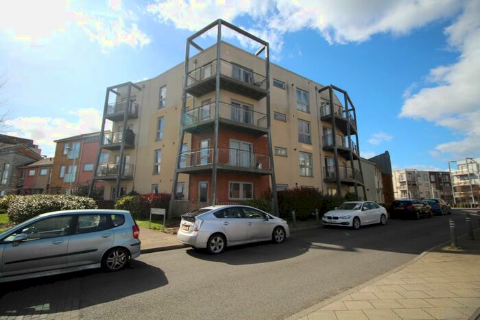 2 Bedroom Flat To Rent In Morris Walk Dartford, DA1