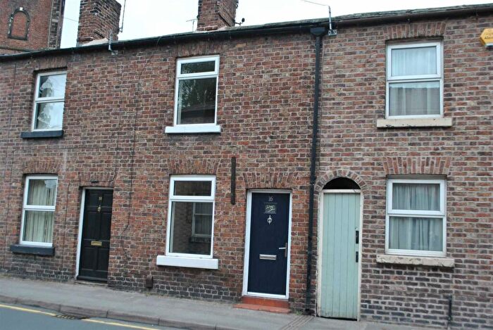 2 Bedroom Terraced House To Rent In Shaw Street Macclesfield Cheshire, SK11