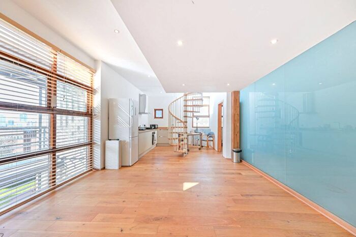 3 Bedroom Flat For Sale In New Crescent Yard, Harlesden, London, NW10