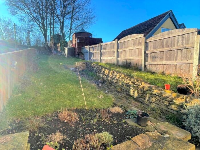 2 Bedroom Cottage To Rent In Brook Hill, Thorpe Hesley, S61