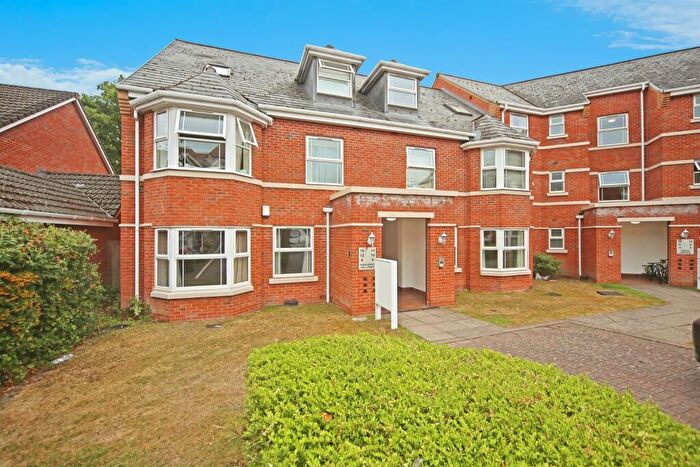 2 Bedroom Apartment For Sale In Monkspath Hall Road, Solihull, B91