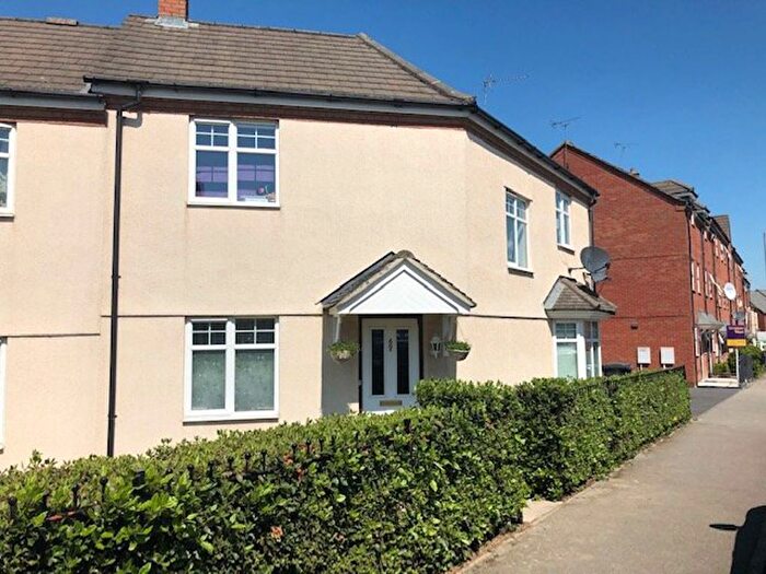 3 Bedroom Property To Rent In Chatsworth Road, Corby, NN18