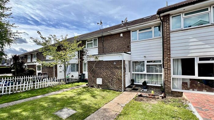 3 Bedroom Terraced House For Sale In Clark Way, Heston, TW5
