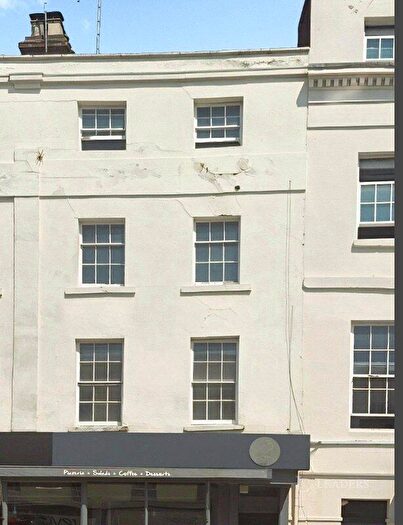 2 Bedroom Flat To Rent In Warwick Street, Leamington Spa, Warwickshire, CV32