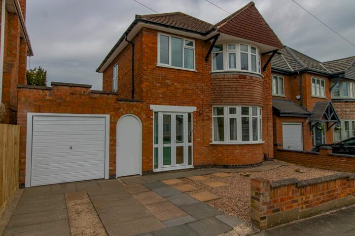3 Bedroom Detached House To Rent In Earlswood Road, Leicester, LE5