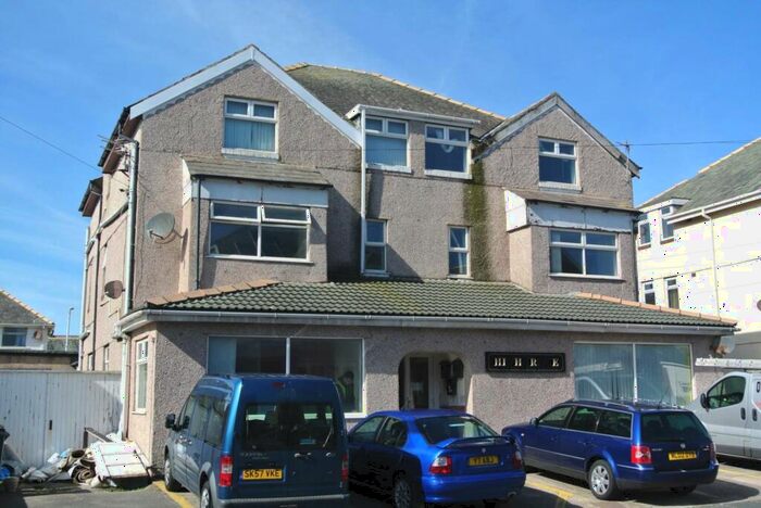 2 Bedroom Flat To Rent In Napier Avenue, Blackpool, FY4