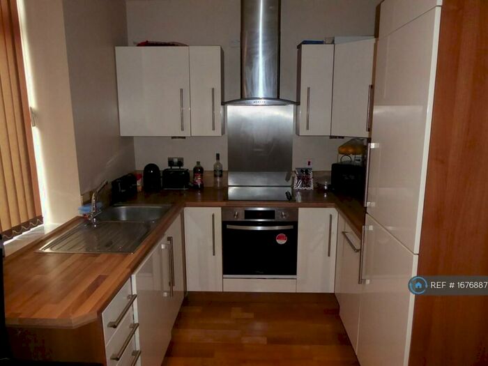 1 Bedroom Flat To Rent In Bryanstone Road, Bradford, BD4