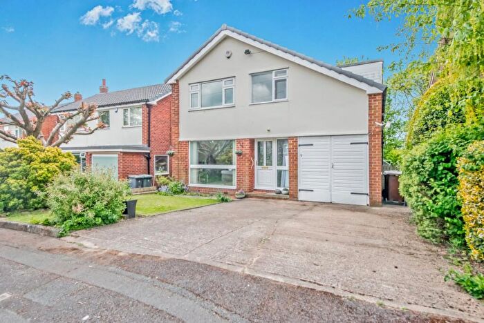 4 Bedroom Detached House For Sale In Milford Grove, Gomersal, Cleckheaton, West Yorkshire, BD19