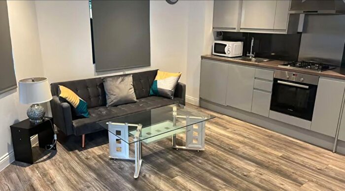 1 Bedroom End Of Terrace House To Rent In High Road, Ickenham, UB10