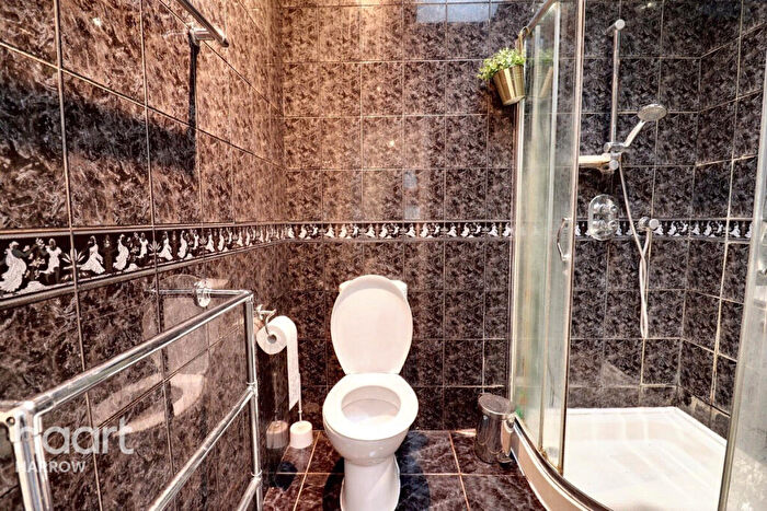 4 Bedroom Detached House For Sale In Grange Avenue, Stanmore, HA7