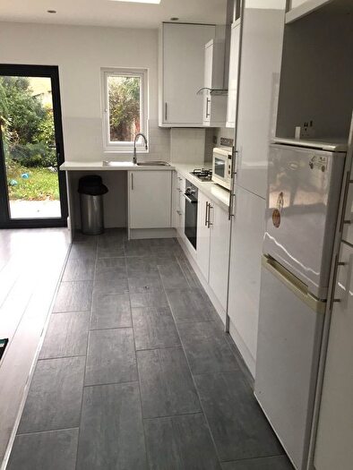 4 Bedroom Terraced House To Rent In Mitcham Rd, Croydon, CR0