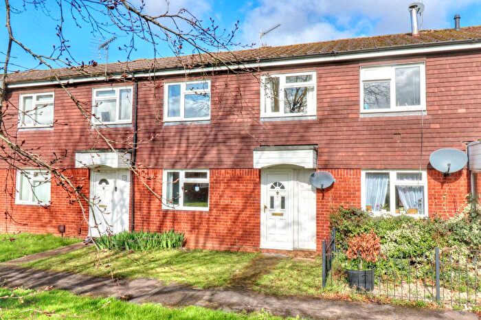 3 Bedroom Terraced House For Sale In Gunthorpe Road, Marlow, SL7