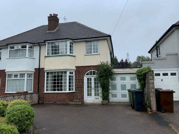 3 Bedroom Semi-Detached House To Rent In Lode Lane, Solihull, B91