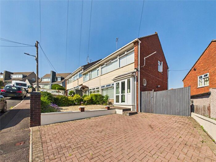 3 Bedroom End Of Terrace House For Sale In Woodstock Road, Kingswood, Bristol, BS15