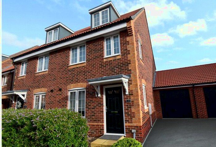 3 Bedroom Semi-Detached House To Rent In Diamond Drive, Didcot, Oxfordshire, OX11