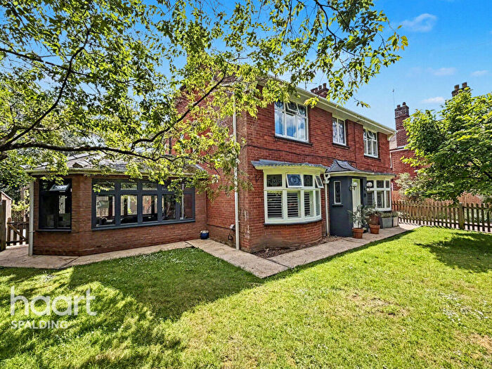 4 Bedroom Detached House For Sale In Park Road, Holbeach, PE12