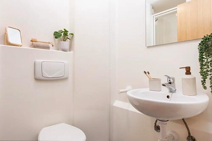 1 Bedroom Flat To Rent In Clough Road, Sheffield, S2