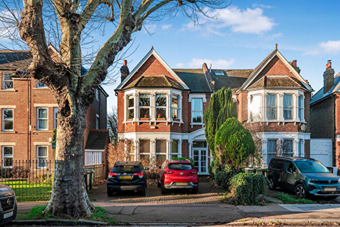 1 Bedroom Apartment To Rent In Canadian Avenue, London, SE6