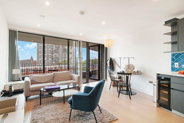 2 Bedroom Apartment To Rent In Rosewood Building, Cremer Street, E2