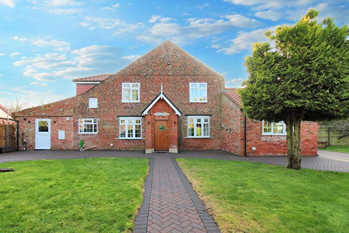 2 Bedroom Semi-detached House For Sale In School Lane, Holmpton, HU19
