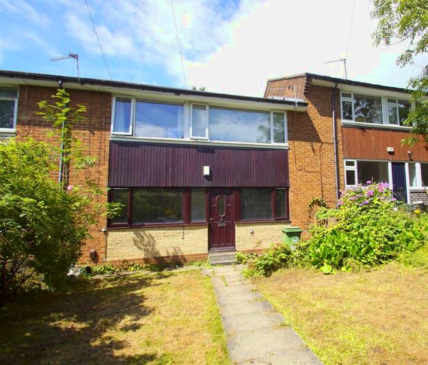 2 Bedroom Flat To Rent In Ash Grove, Hyde Park, Leeds, LS6