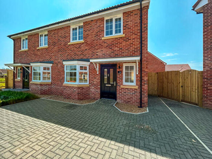 3 Bedroom Semi-Detached House To Rent In Orchard Way, Wisbech, PE13