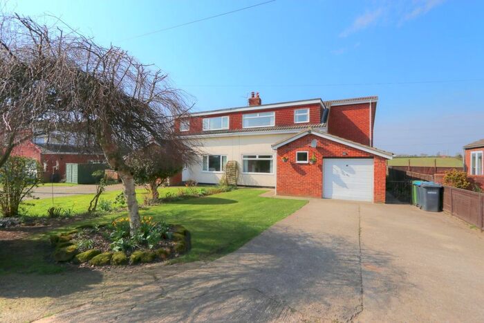 4 Bedroom Semi-Detached House For Sale In Woodside View, Picton, Yarm, TS15