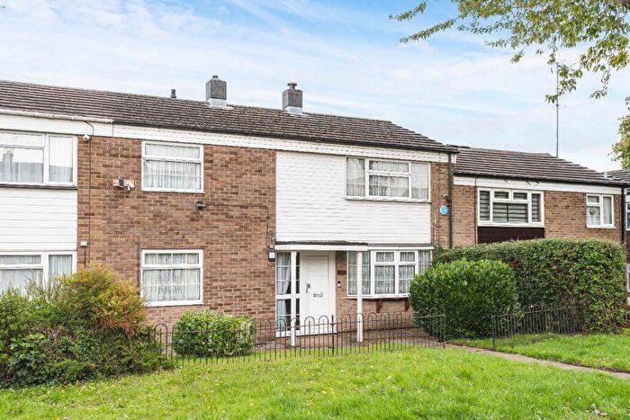 4 Bedroom Terraced House For Sale In Webb Rise, Stevenage, Hertfordshire, SG1
